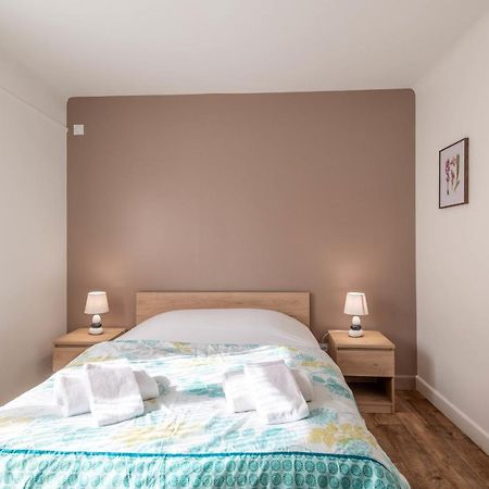 Ideally Located Furnished Townhouse With 3 Bedrooms Parking & Garden Annecy Exterior photo